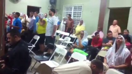 Como llama de fuego Agrupación Alfa y Omega cantando Edna Rivera