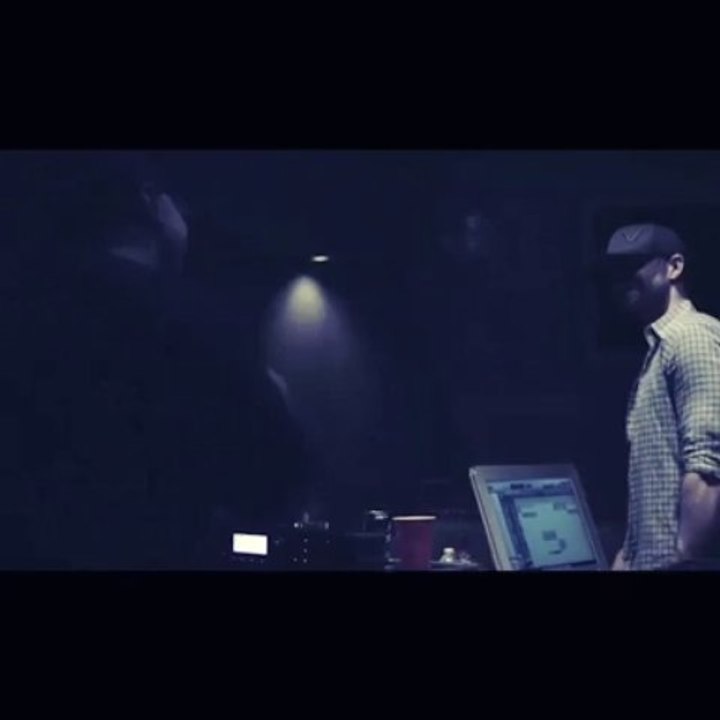 Extrait du nouveau single de JT