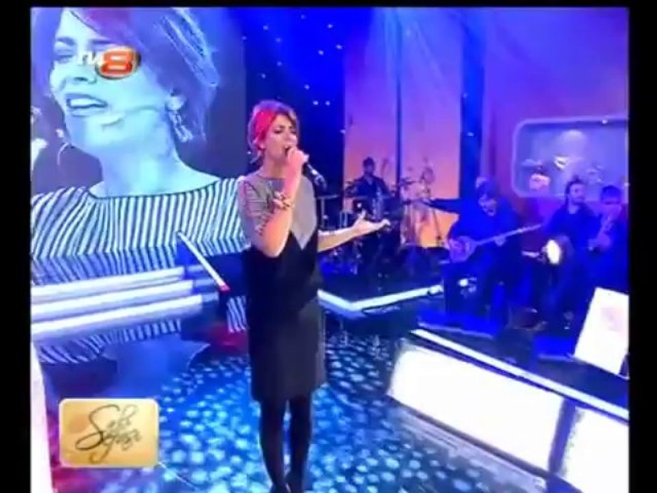 ZARA BOŞ ÇERÇEVE CANLİ