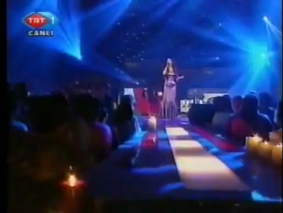 ZARA DÖNÜLMAZ AKŞAMIN UFKUNDAYIM CANLİ