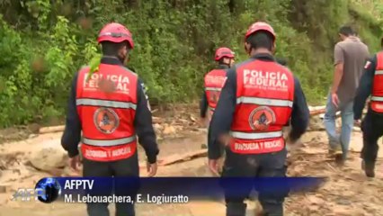 México: alud arrasa con un pueblo
