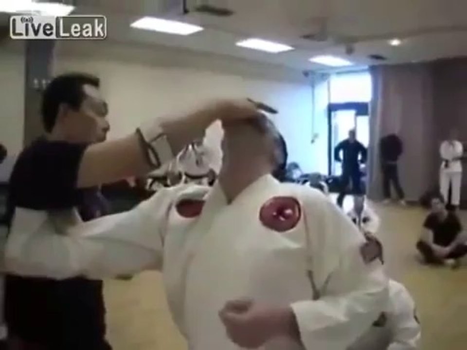 Tek hamlede adam bayıltmak