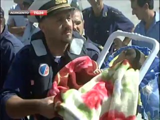 Porto Empedocle arrivo immigrati