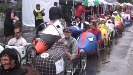 Cenon : Des voitures à pédales font du spectacle