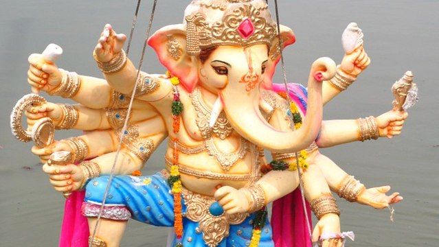 Lord Ganesha Idols Immersed In Hyderabad | 2013 | HD