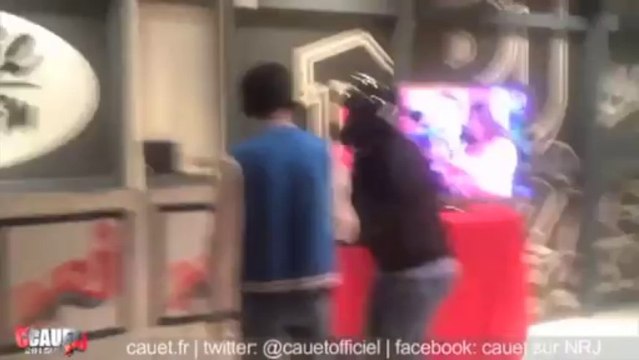 Jeff se fait défoncer par des golfeurs professionnels - C'Cauet sur NRJ