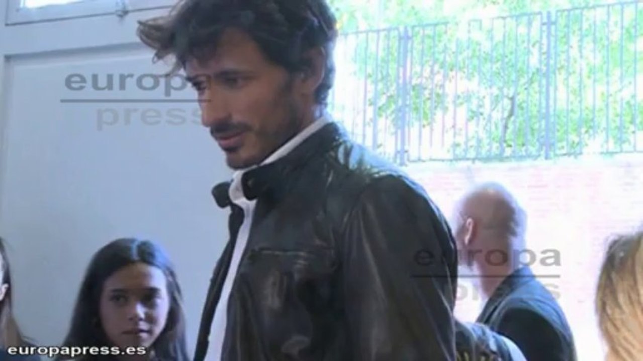 Andrés Velencoso presenta la nueva fragancia de Mango