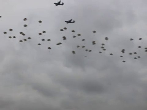 Hannut: 240 paras ont envahi le ciel de Hannut