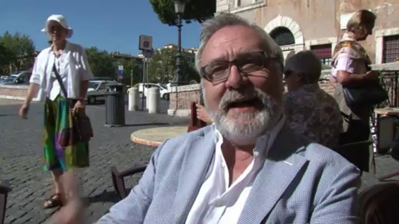 Vatican expert reacts after Pope urges "mercy"...