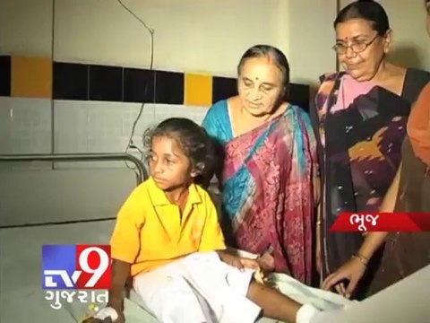 Tv9 Gujarat - Bhuj Girl battered by step mother