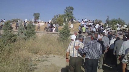 HASAN DURAN-mezarlık giriş