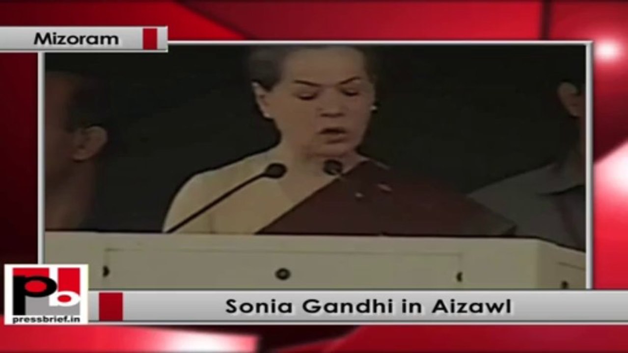 Sonia Gandhi speaks at public meeting in Mizoram
