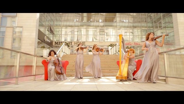 Струнный квартет и арфистка на мероприятие: свадьба, выставка и другие праздники.