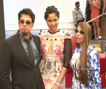 Beautiful Boobs of Bollywood Actress Sameera Reddy In Transparent Dress