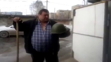 Deux russes saoul se battent après un jeu