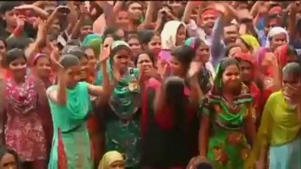 Manifestation géante des ouvriers du textile au Bangladesh