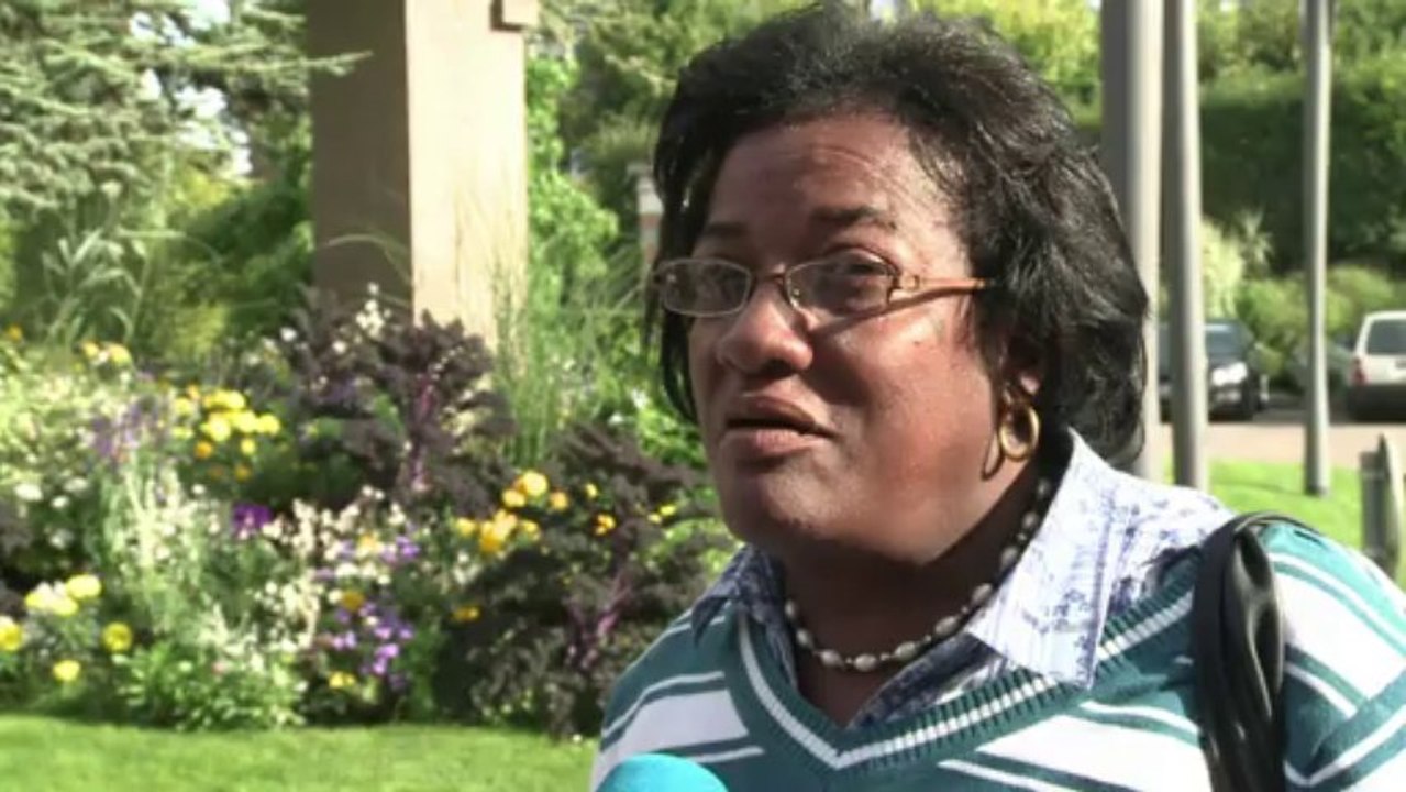 Meudon: manifestation de soutien aux otages français du Sahel