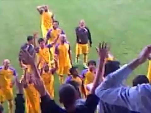 EMRAH ÜÇLÜ ÇEKTİRİYOR