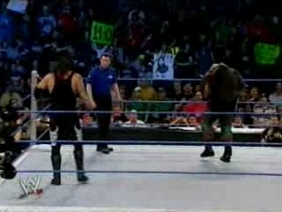Smackdown - Mark Henry The Undertaker