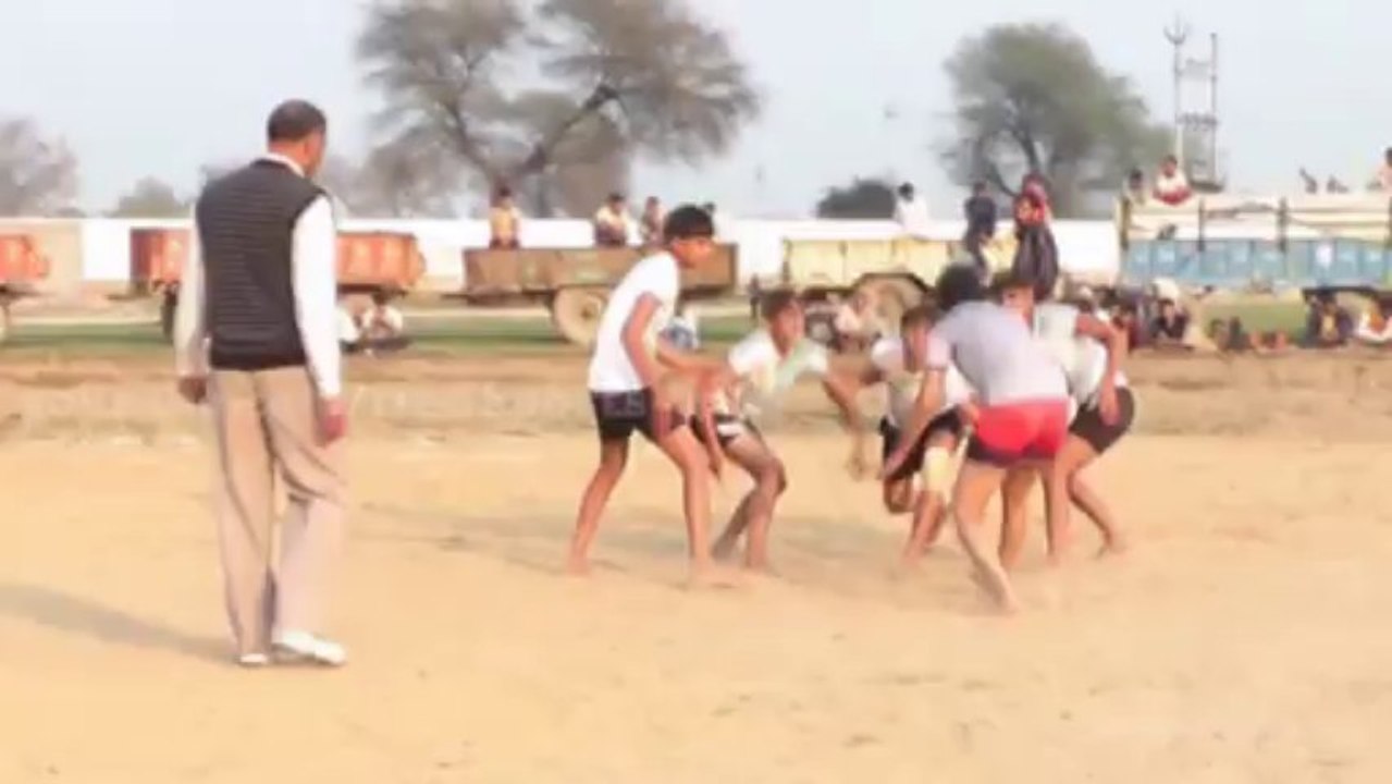 Catcher Best Catch 02 - FreeStyle Girls Kabaddi Tournament 2013 Match 12
