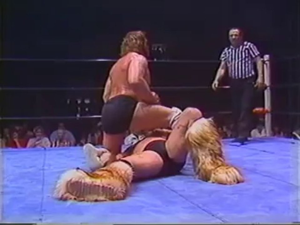 HACKSAW JIM DUGGAN VS MAD DOG BUZZ SAWYER DOG COLLAR MATCH DEC 27, 1985