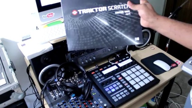 UNBOXING NATIVE INSTRUMENTS TRAKTOR WHITE COLOR VINYL