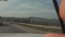 Aviones caza russos sobre autopista