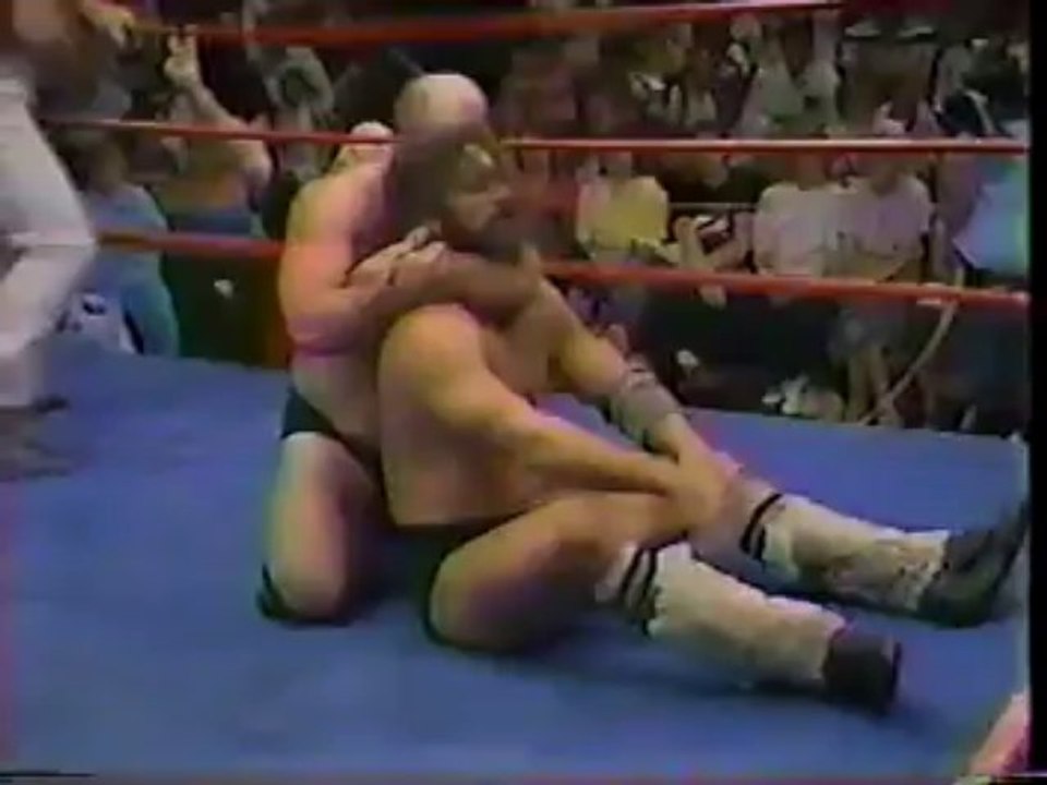 BRUISER BRODY vs BUZZ SAWYER WCCW 1986