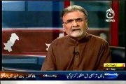 Nusrat Javed gets angry on Live Caller on he asking about Moulana Tariq Jameel a Showbaz on twitter