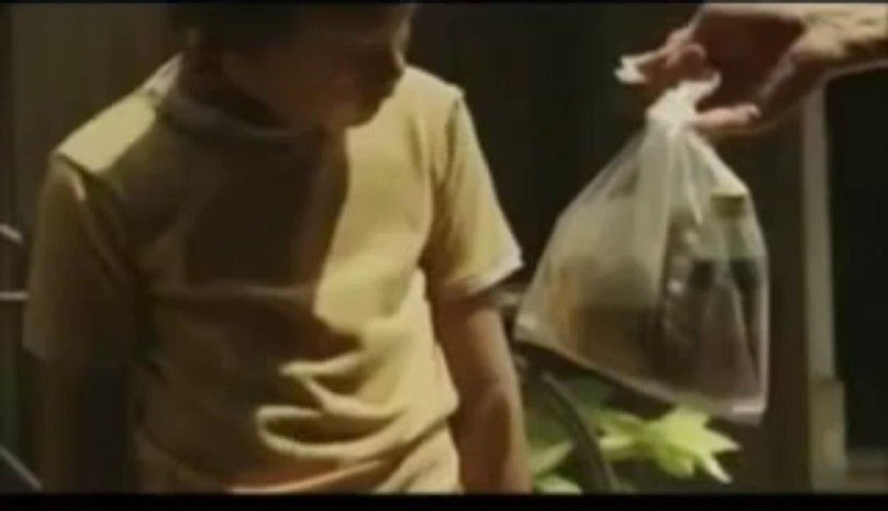 Dünya bu reklam filmine ağlıyor (TEK KELİME İLE MÜKEMMEL)