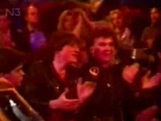 The Ramones - Needles And Bird