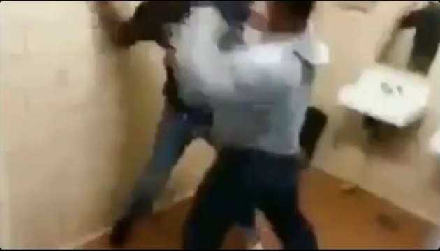 Des grosses bagarres et combats de rue!