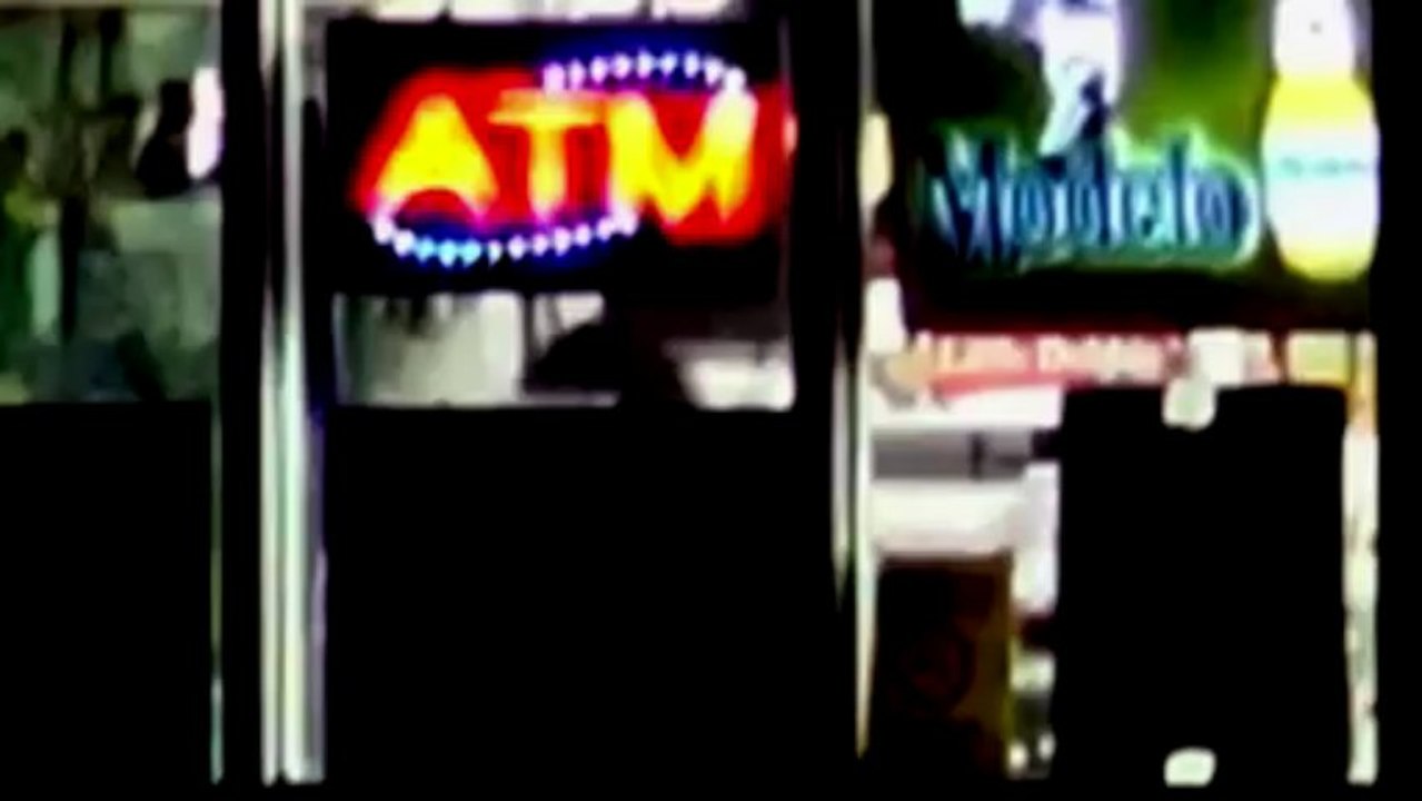 Tweeking Fighting in the Streets (Real Life Zombies)