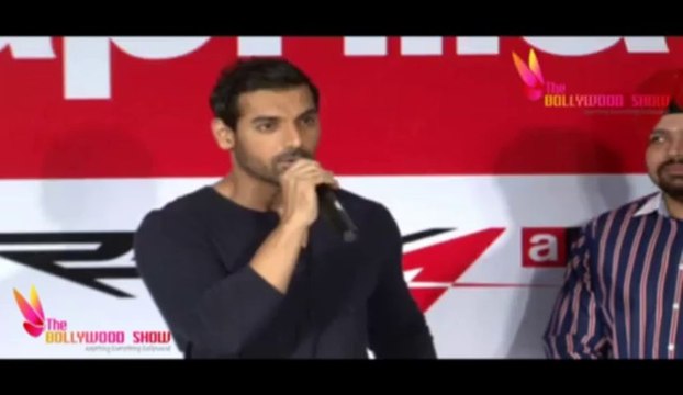 Piaggio honours John Abraham with the Aprilia RSV4