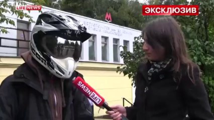 Rouler à moto dans le métro