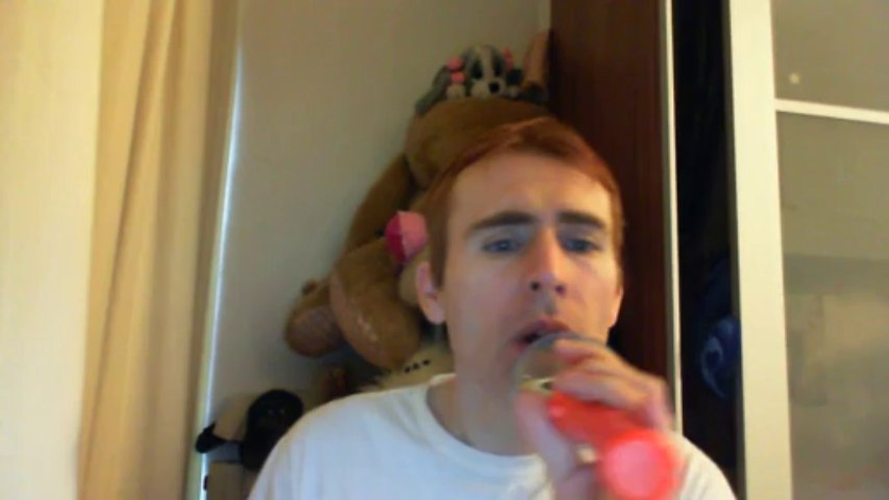 Wiwi égratigne "dansons" de Valentin Marceau