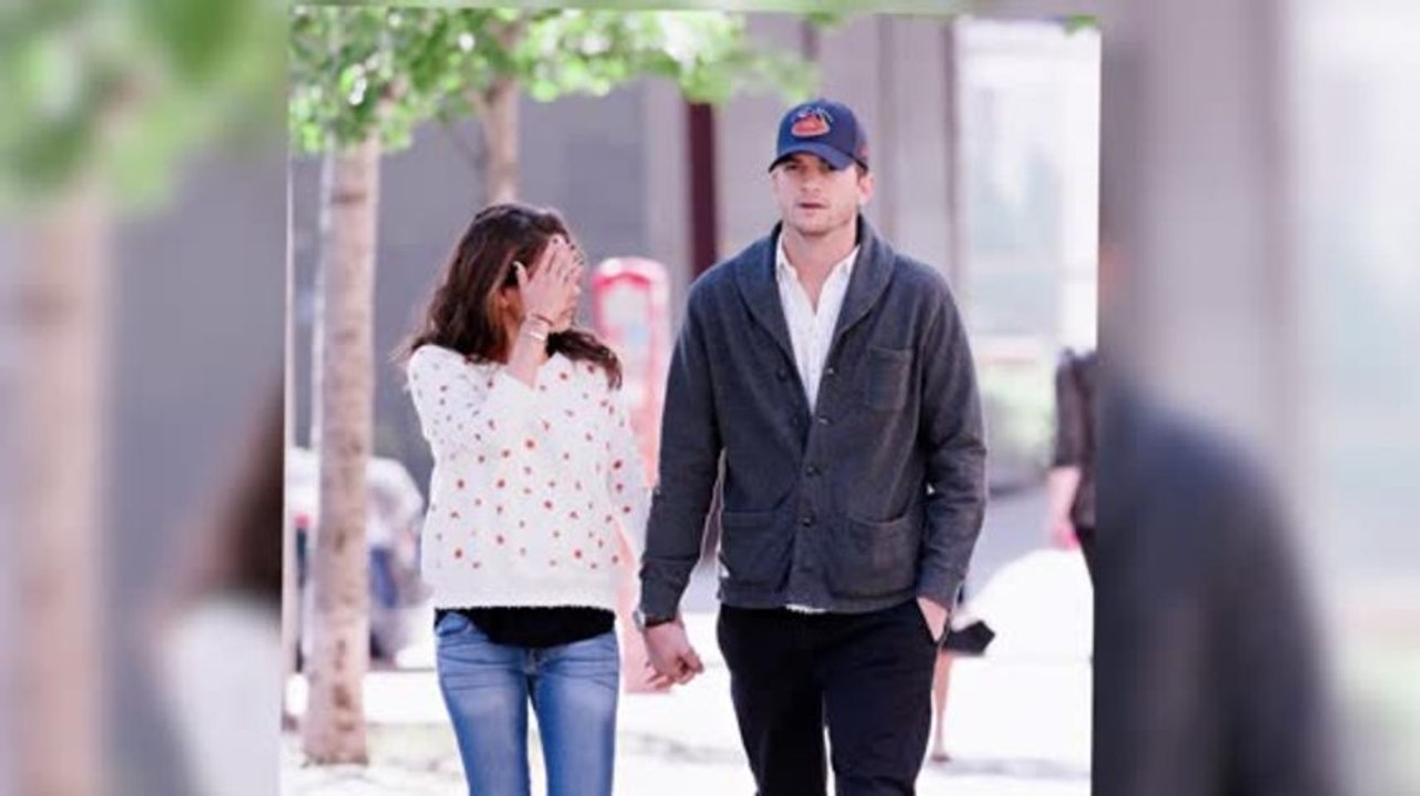 Ashton Kutcher und Mila Kunis Hand in Hand nach Beerdigung des Kabbalah Centers Gründers