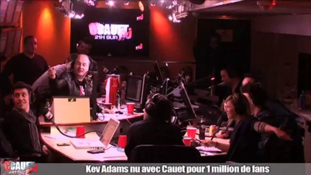 Kev Adams nu avec Cauet pour 1 million de fans - C'Cauet sur NRJ