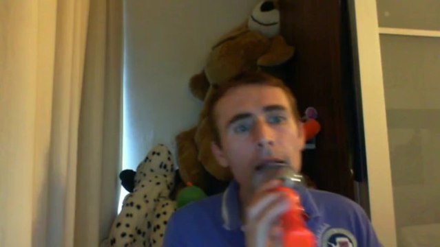 Wiwi égratigne clubber de Twent & Colonel Reyel