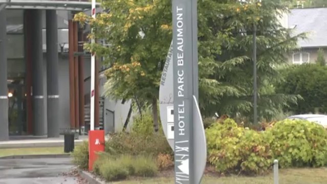 LES W-D.D. MICHOU NEWS - 7 SEPTEMBRE 2013 - LE PETIT TRAIN DE PAU AMENE LES INVITES D'UN MARIAGE DE LEUR HOTEL AU LIEU DE LA RECEPTION.