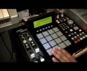 Akai MPC 2500 Beat Making In Da Lab 28