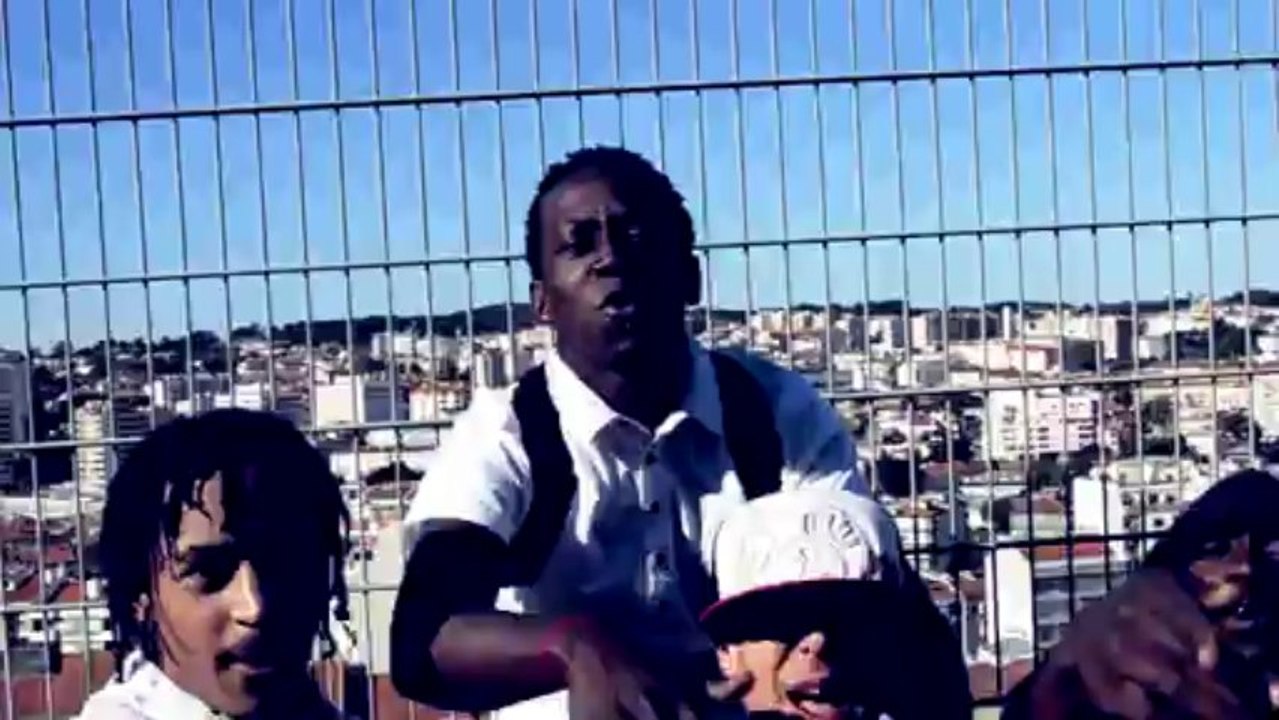 Junky B - Guerreiro Sem Escudo (Feat. TinoOG) (Video Clip)