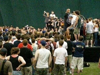 Underdog - live at posi numbers 2004