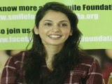 Isha Koppikar Celebrates Birthday With Smile Foundation Kids