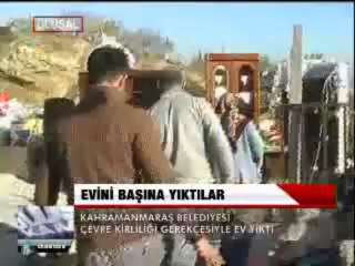 EVİNİ BAŞINA YIKTILAR