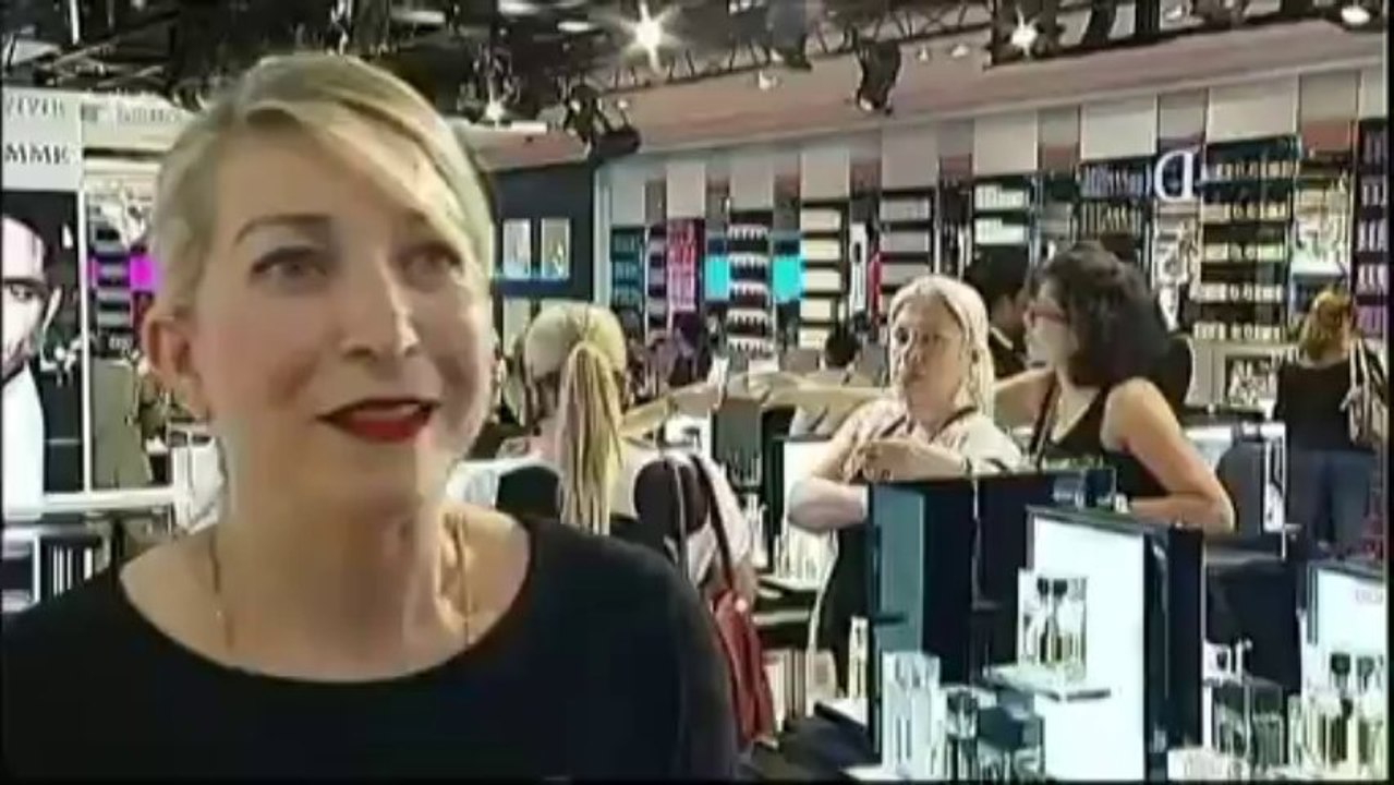 Les salariés de Sephora Champs-Elysées sonnés par la fermeture à 21 heures