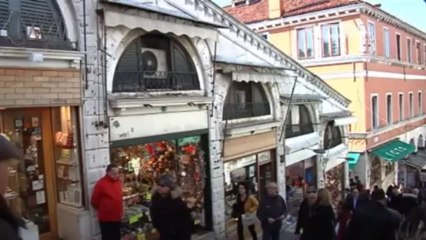 PONTE DI RIALTO VERSO IL RESTAURO