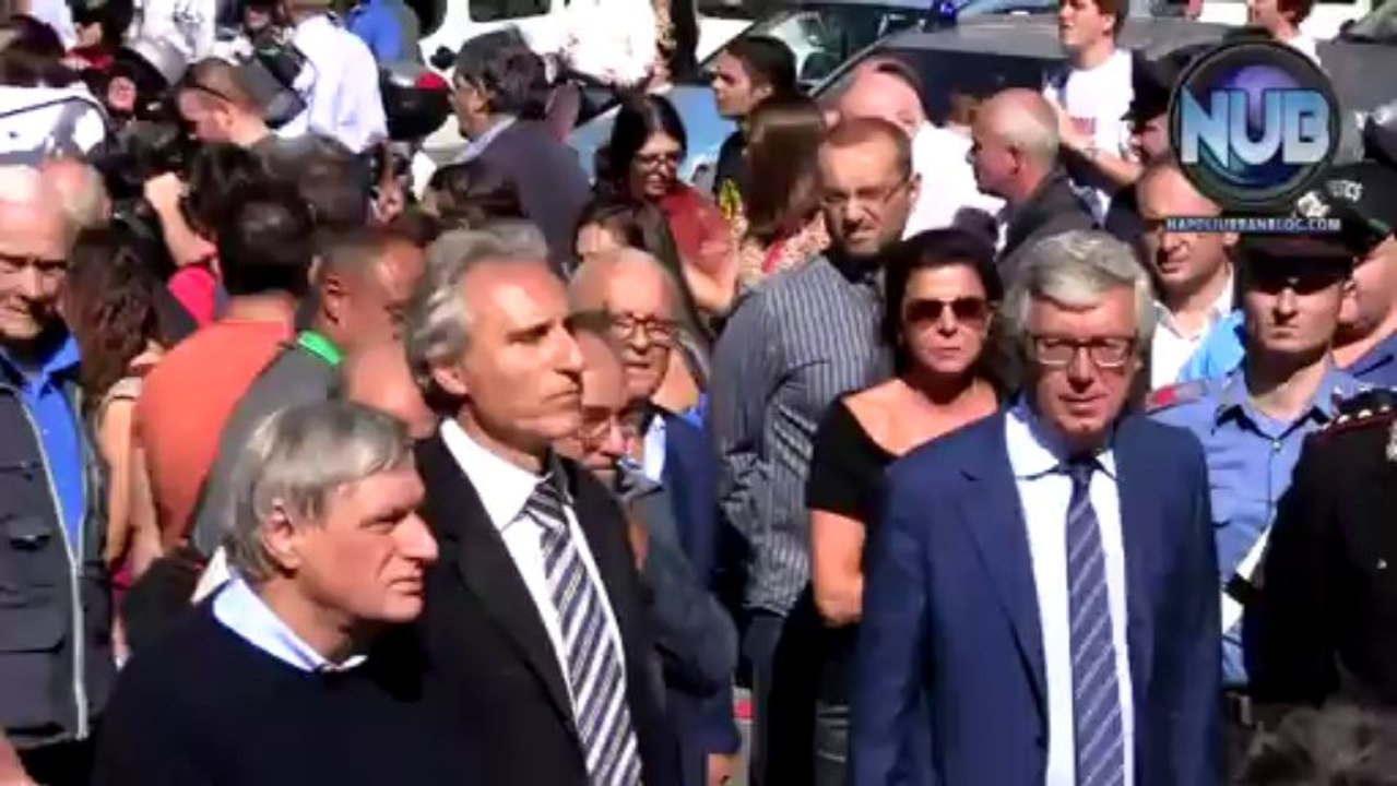 Riparte la Mehari di Siani. ''La Camorra non vale niente''