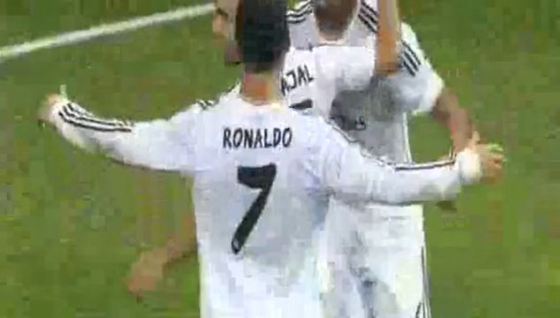 Cristiano Ronaldo marca um dos golos do ano... de calcanhar | CR7 Scores 360-Degree Back-Heel Goal