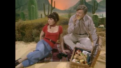 The Benny Hill Show 1969 - TV Pan and Scan demonstration. ;-)